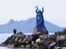 Статуя русалки в Тургут-реис